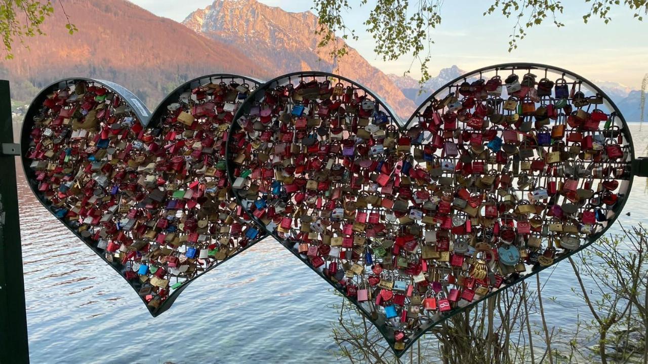 Ferienhaeuschen Am Traunsee Mit Tretboot Zur Freien Nutzung Am Badeplatz Altmünster Esterno foto